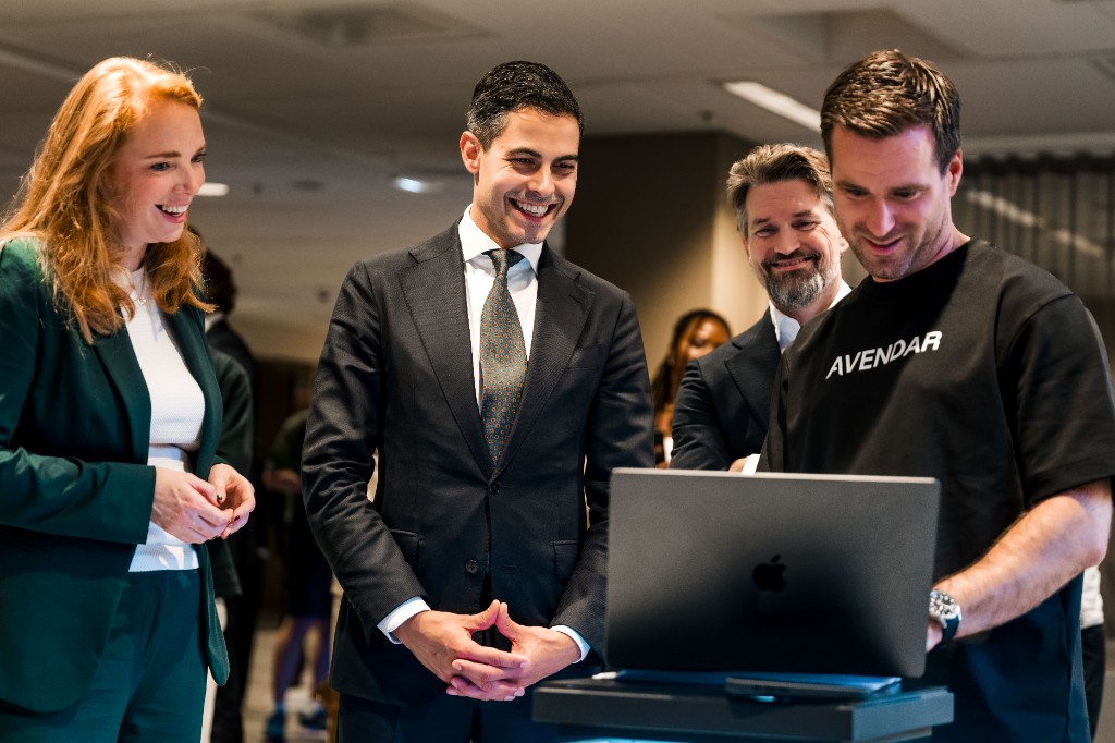 Avendar demonstreert Investigative Intelligence software aan minister-president Rob Jetten